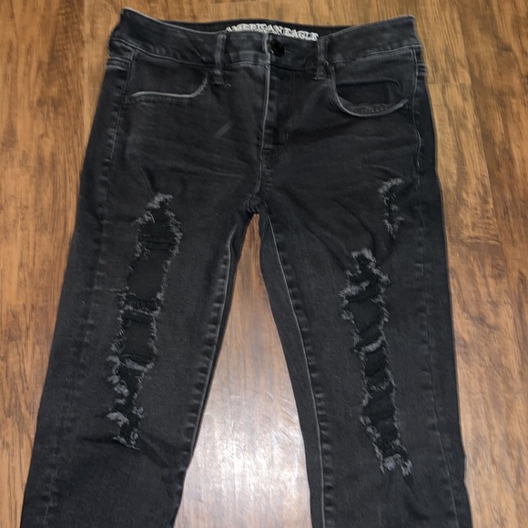 American Eagle Capris - Picture 2 of 5